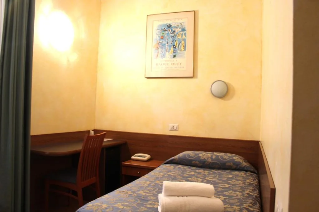 Single Room — Club Hotel