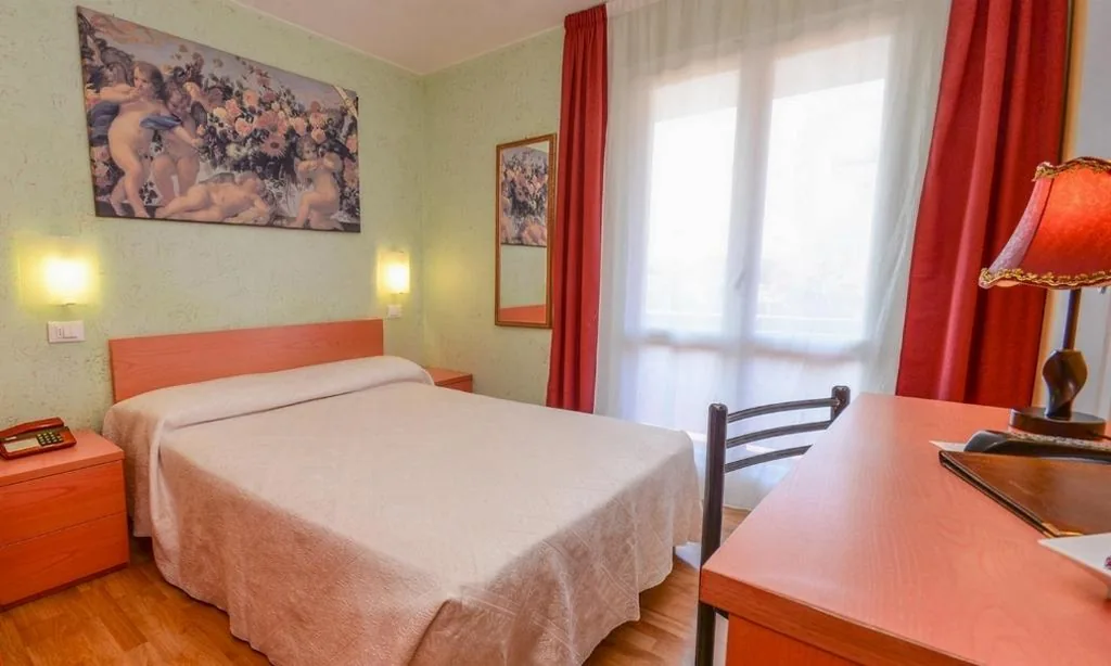 Camera Singola Comfort con Balcone — Hotel Benaco