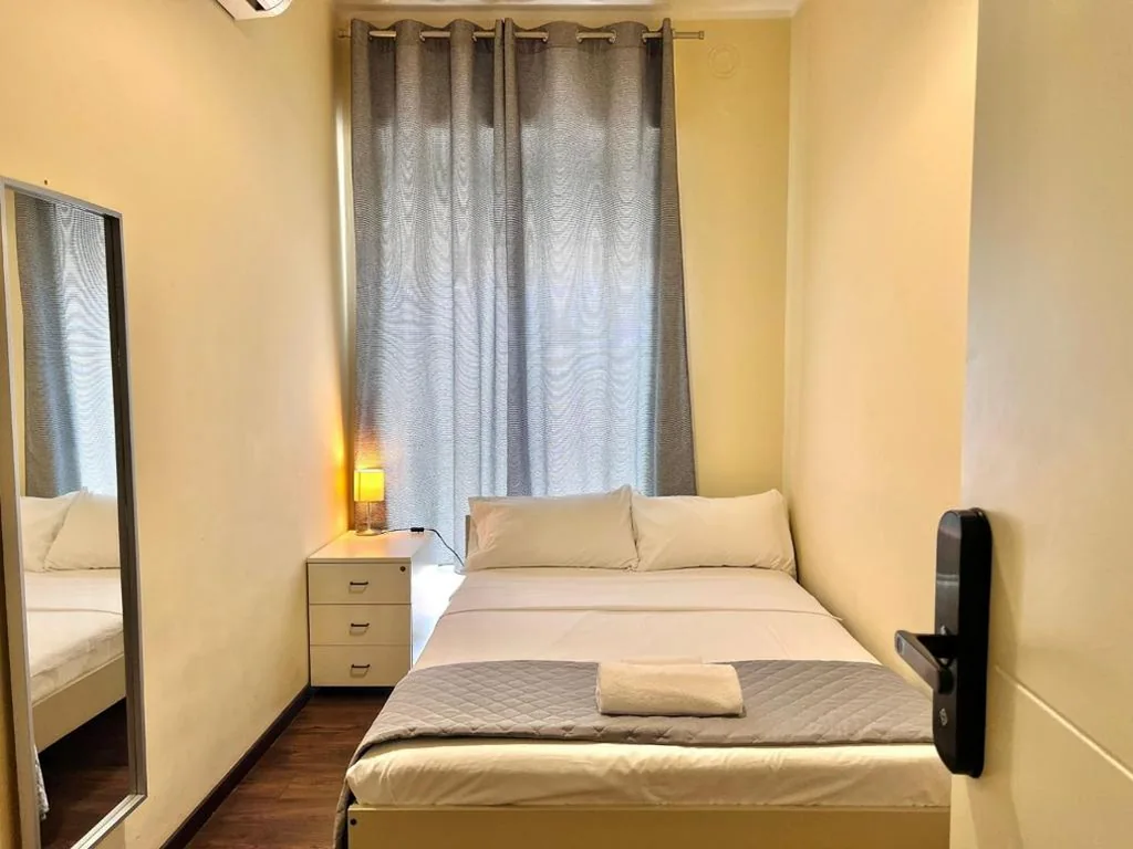 Single Room with Shared Bathroom — Bergamoincity