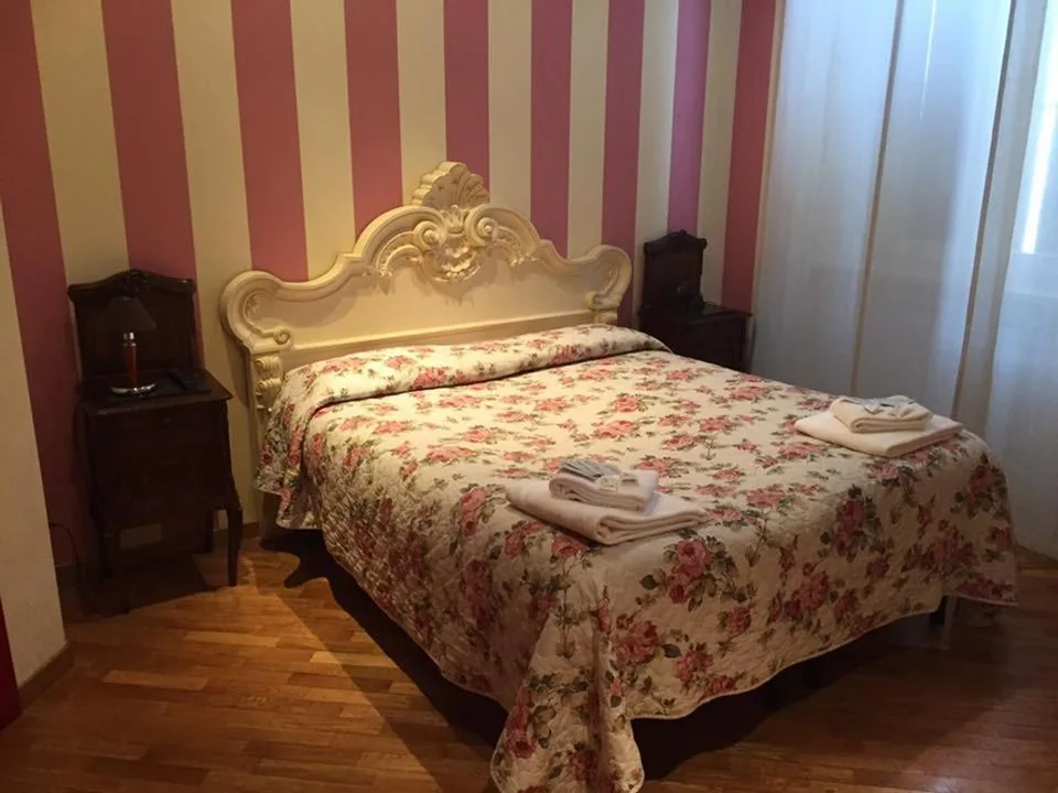 Single Room with Shared Bathroom — City’s House Guest House