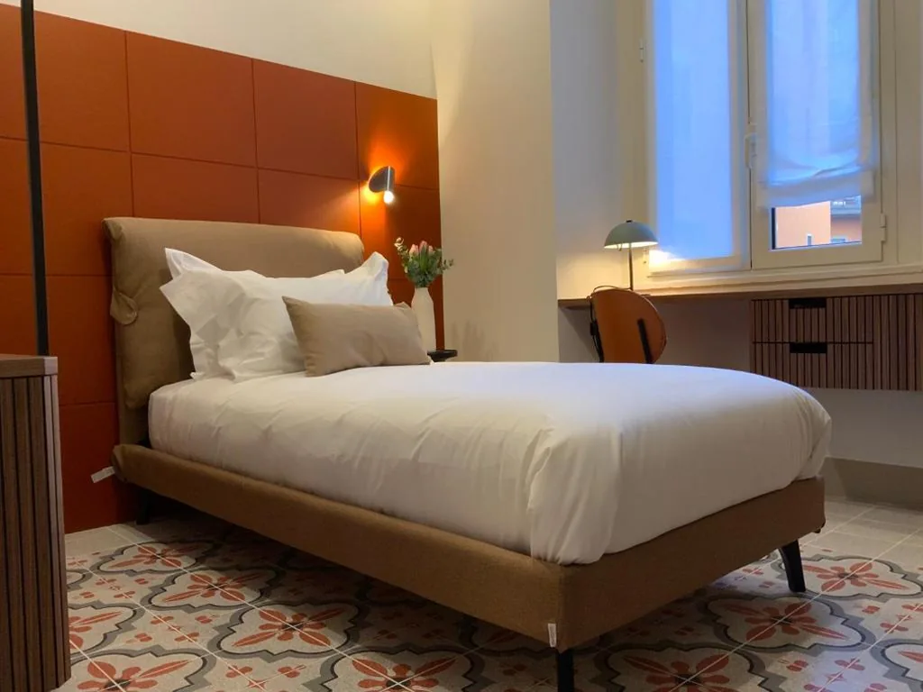 Single Room with Private Bathroom — Cà Bèla – Pergolesi