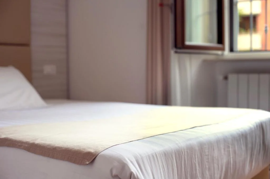 Single Room with Private Bathroom — Hotel Fioralba