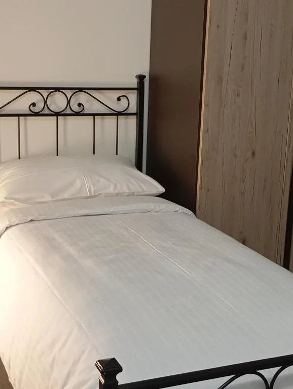 Camera Singola con Bagno Privato — La Sosta