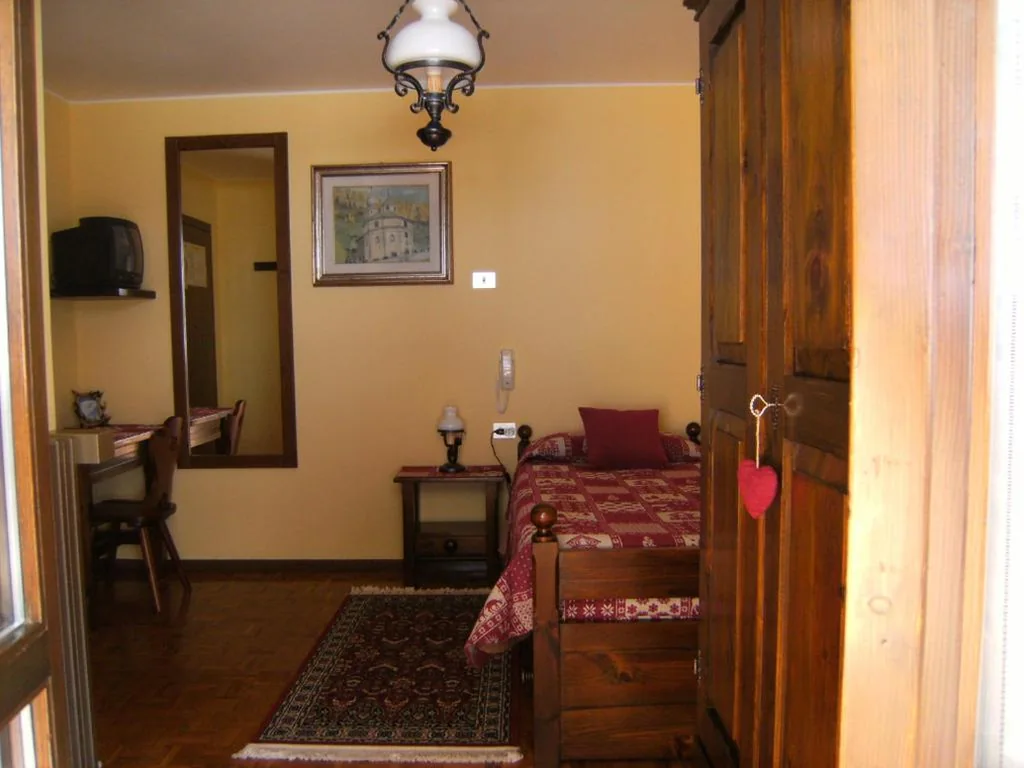 Single Room with Balcony — Albergo Thurwieser