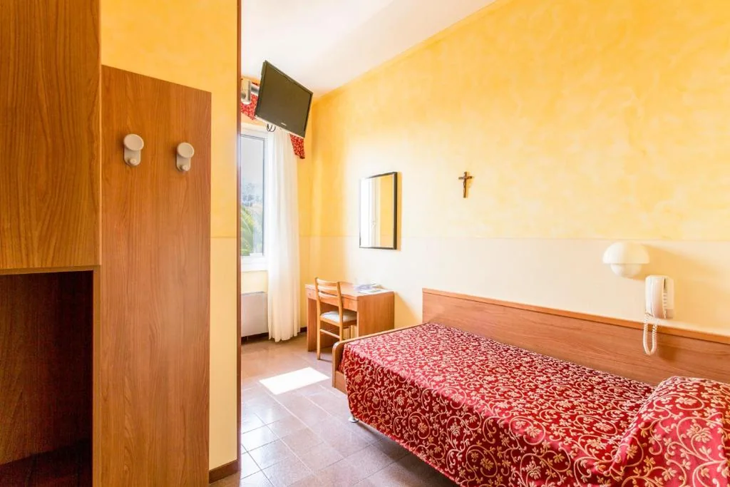 Camera Singola con Balcone — Hotel Sorriso
