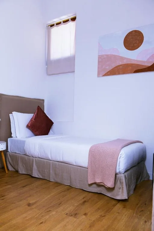 Single Room with Garden View — La Villa bed & breakfast