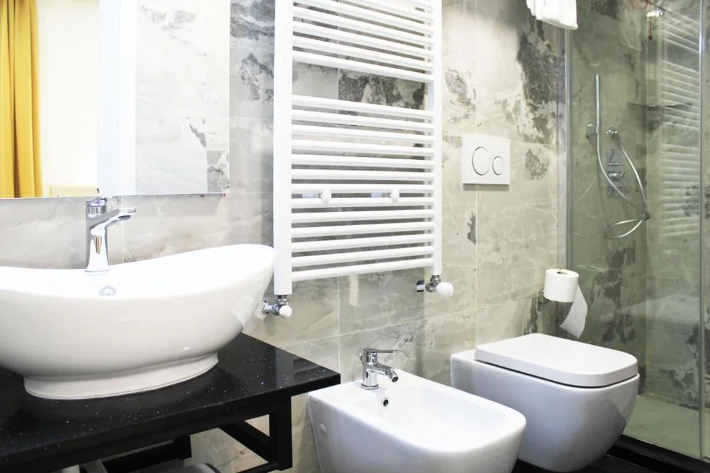 Single Room — CSI Group – Hotel Metropoli