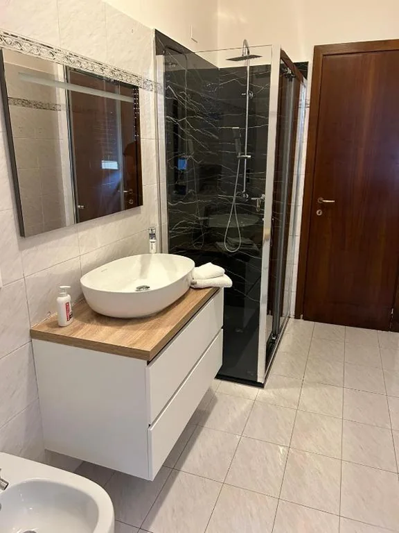 Economy Single Room — Bed Station -self check in-