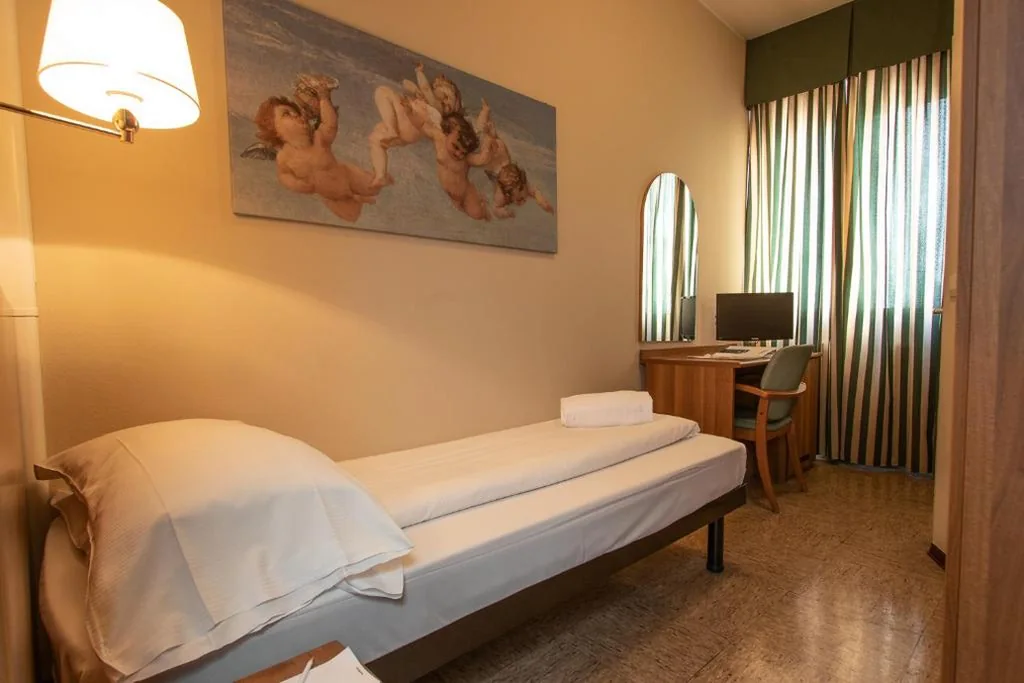 Economy Single Room — Hotel Corona