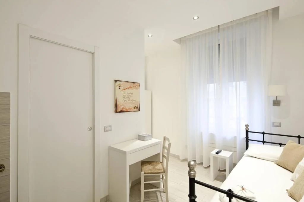 Front Single Room — Affittacamere Arosio