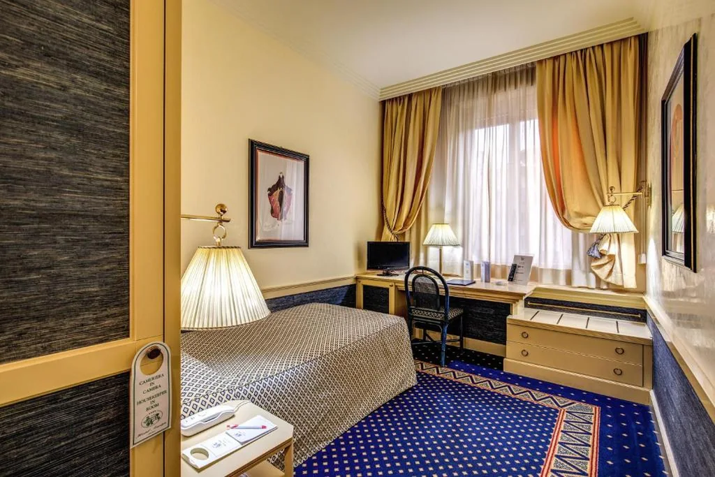 Single Room — Hotel Auriga