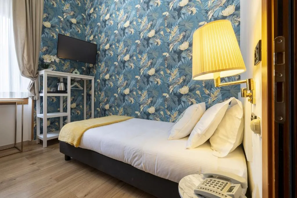 Single Room — Hotel Bagliori