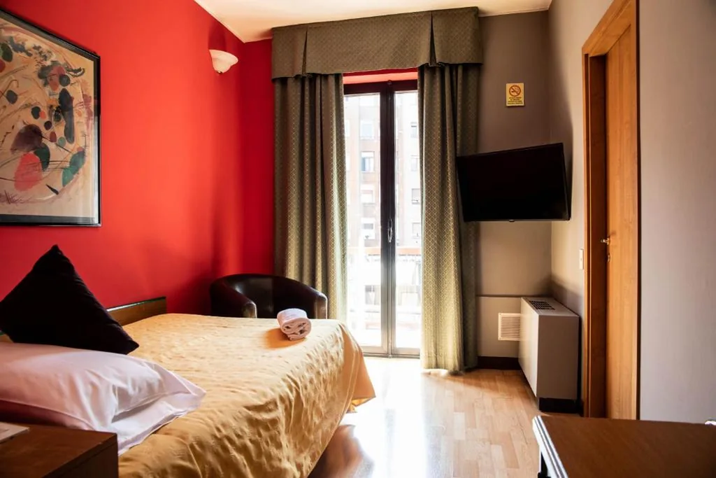 Single Room — Hotel Berlino