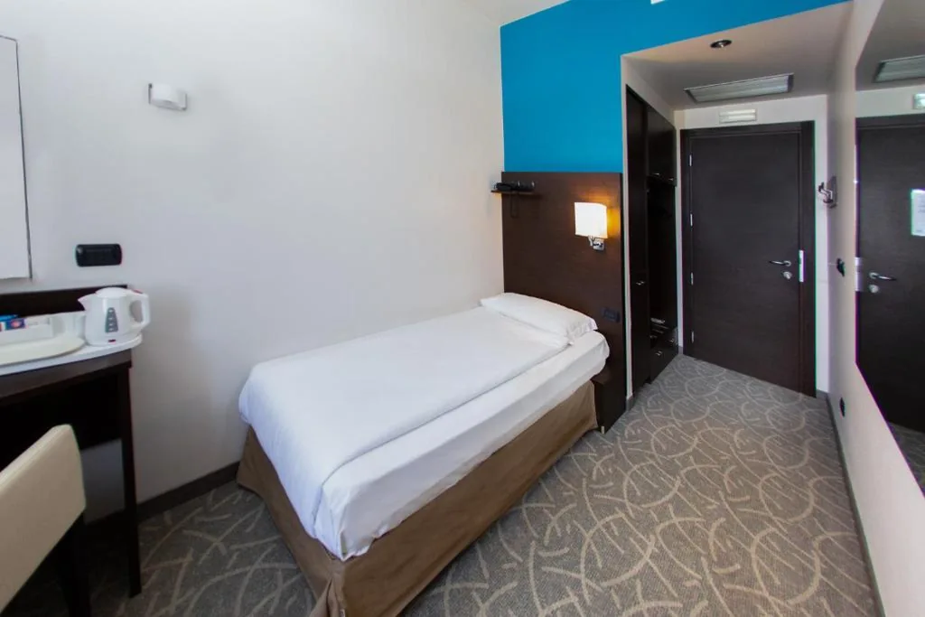 Single Room — Hotel Bonotto