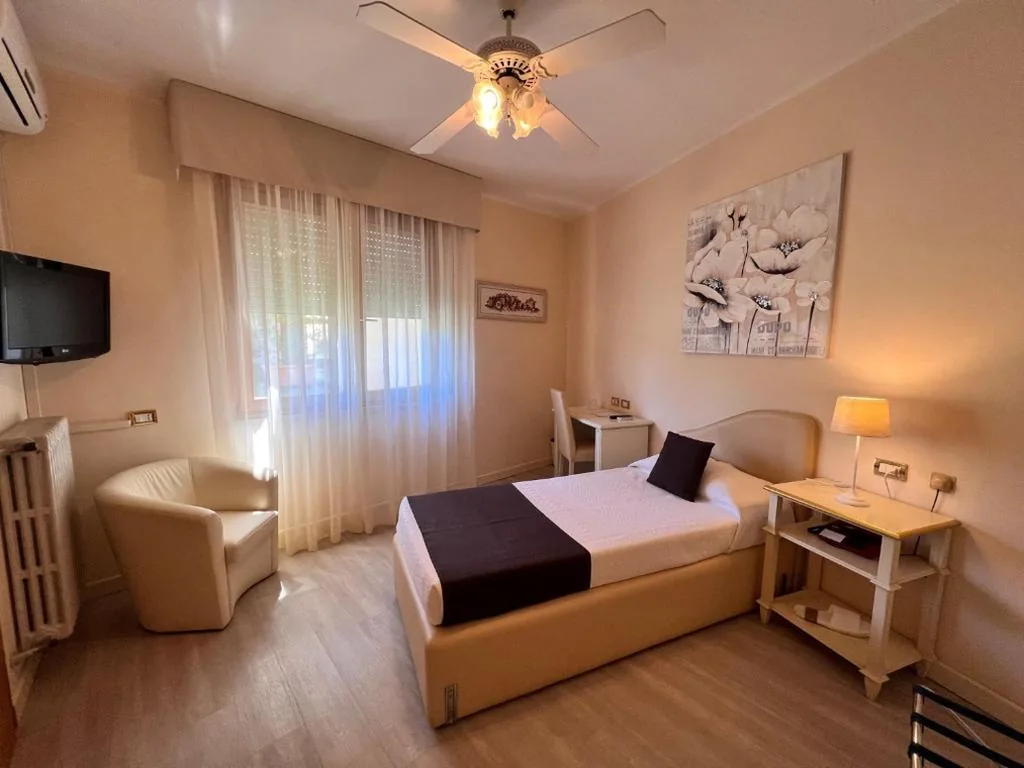 Single Room — Hotel Conca d’Oro