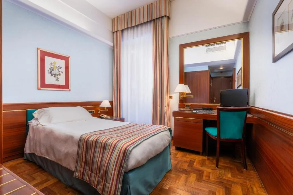 Single Room — Hotel Crivi’s