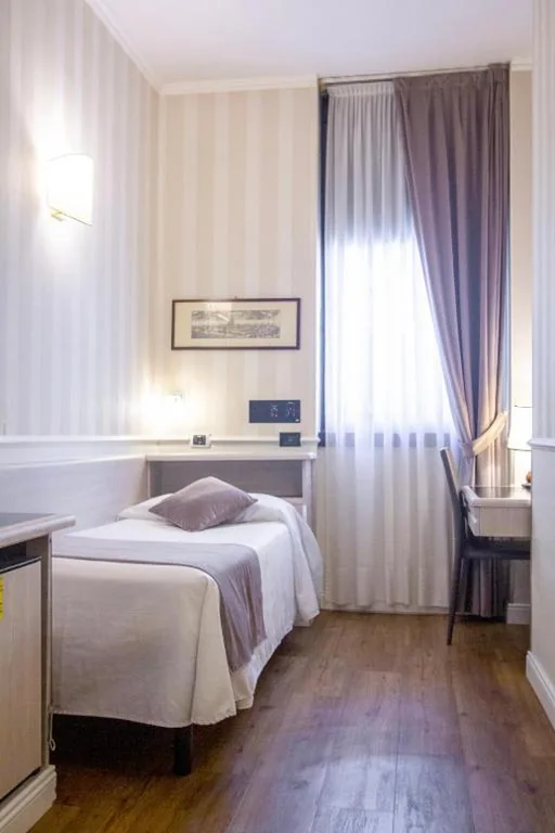 Camera Singola — Hotel Flora