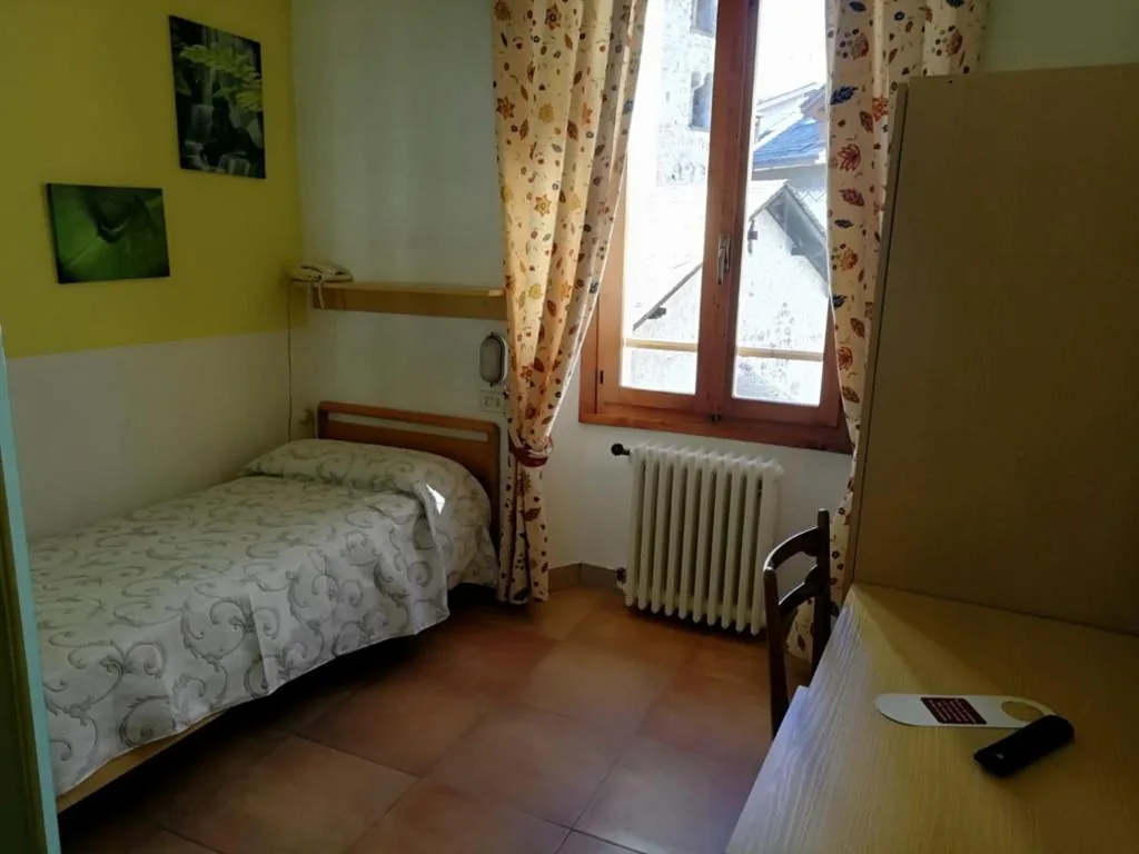 Single Room — Hotel Gufo