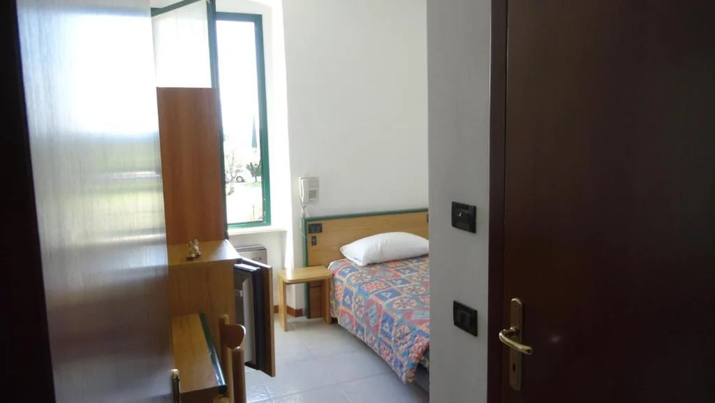 Single Room — Hotel La Pergola