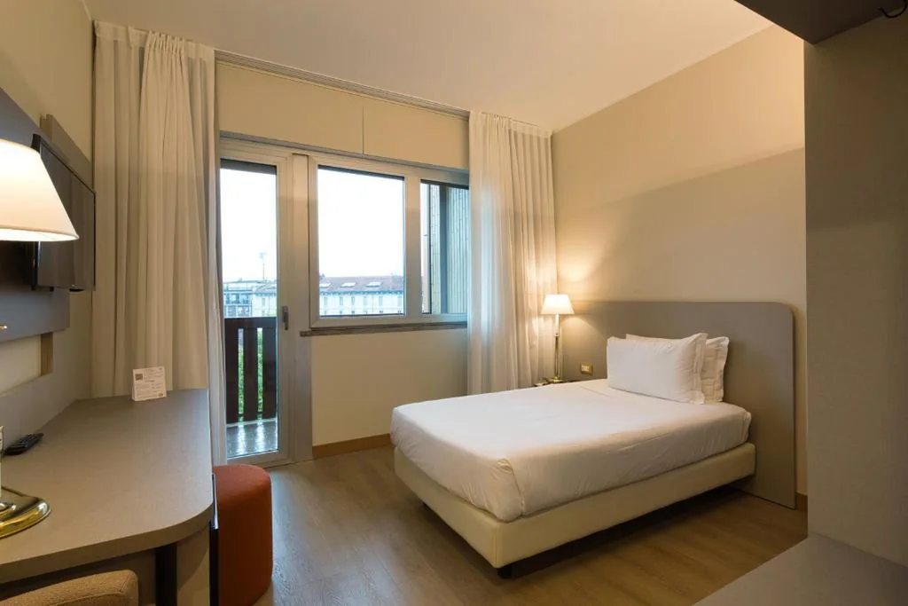 Single Room — Hotel Nasco