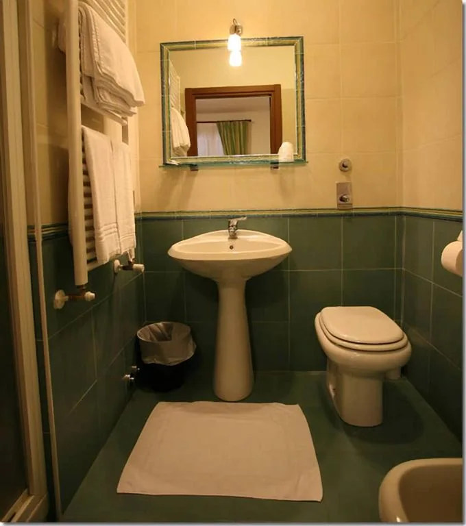 Single Room — Hotel Paradiso