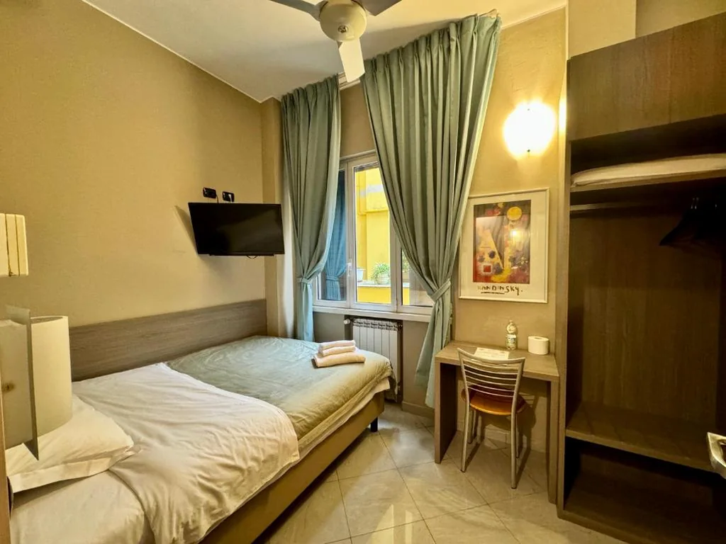 Single Room — Hotel Parma