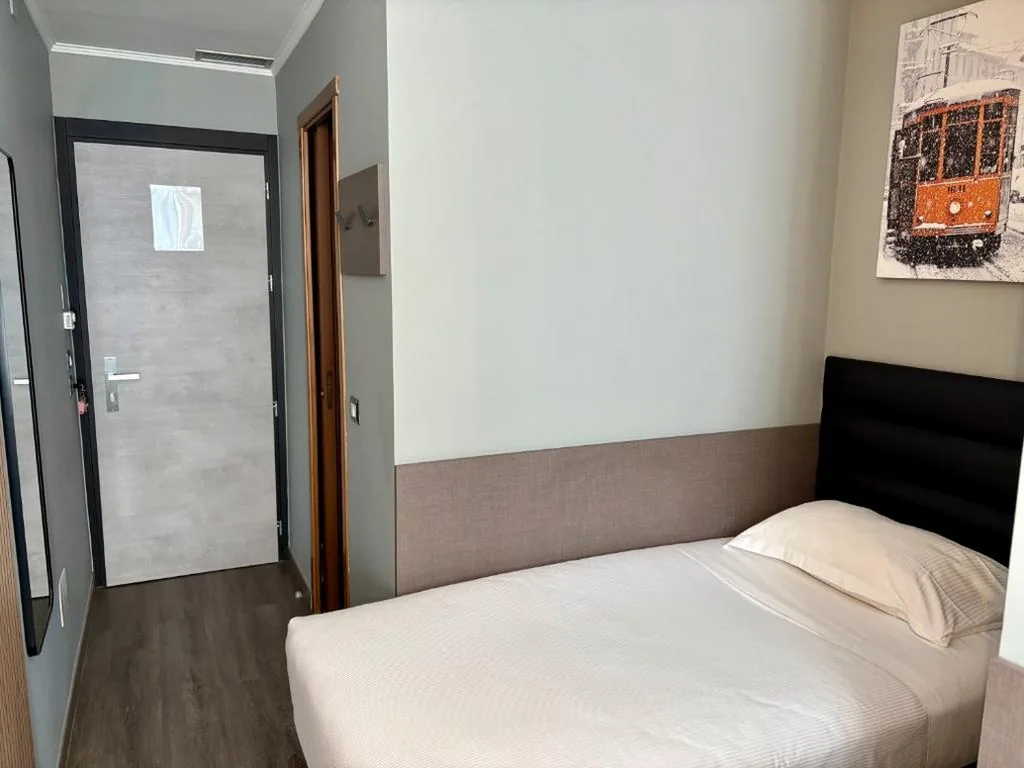 Single Room — Hotel Perugino