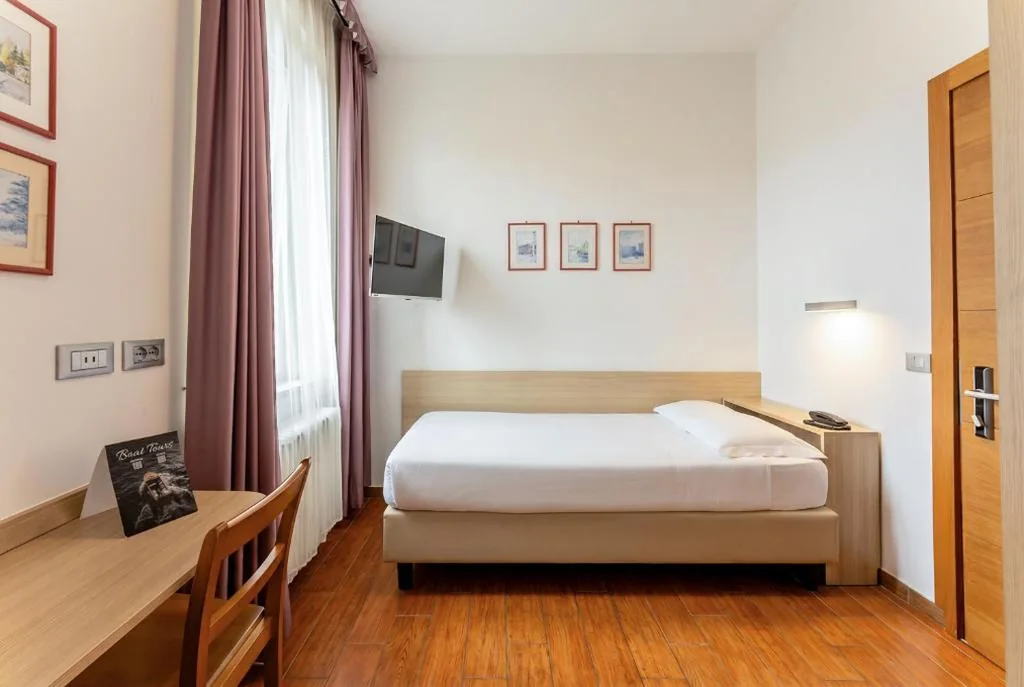 Single Room — Hotel Quarcino