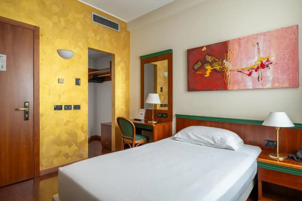 Camera Singola — Hotel Raffaello