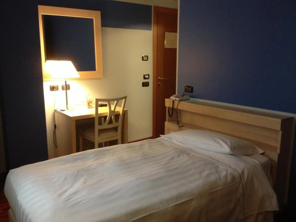 Single Room — Hotel Ristorante Vecchia Riva