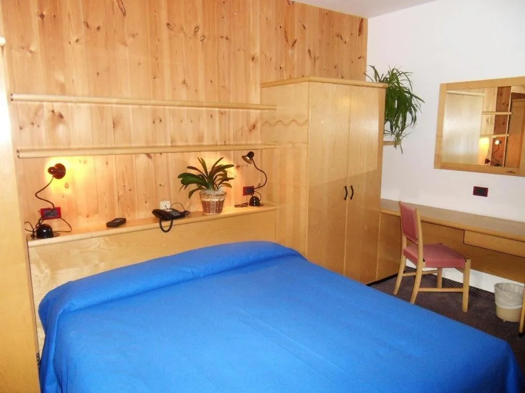 Single Room — Hotel Santa Caterina