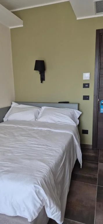 Camera Singola — Hotel V7