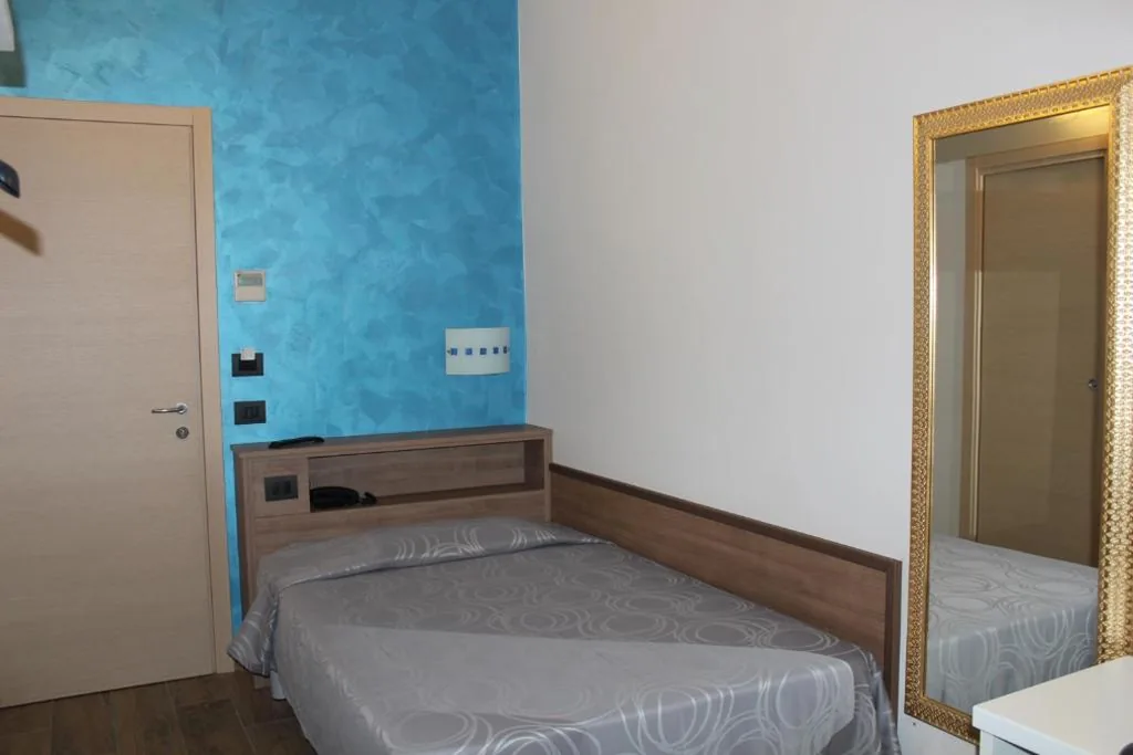 Single Room — House Beatrice Milano