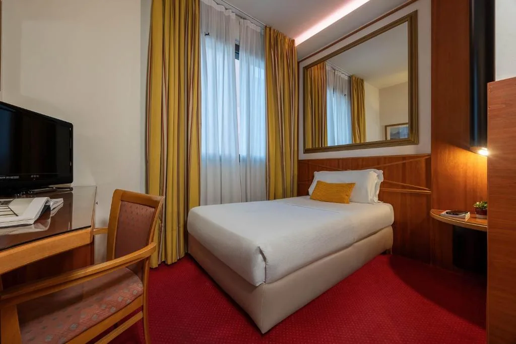 Single Room — iH Hotels Milano St. John