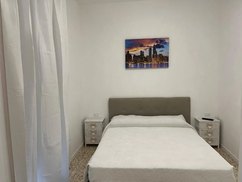 Single Room — Joys House
