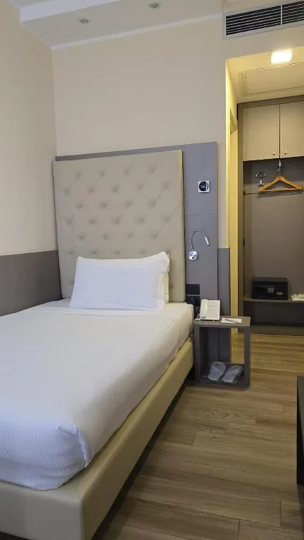 Single Room — JR Hotels Bocconi Milano