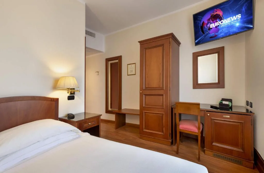 Single Room — Lancaster Hotel