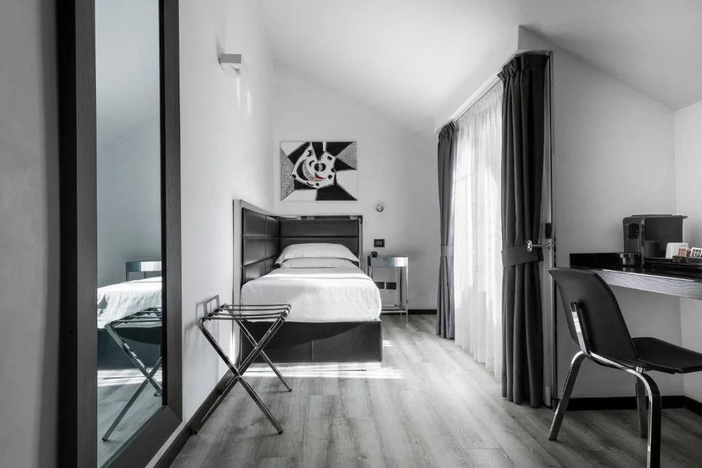 Camera Singola — LHP Hotel Napoleon