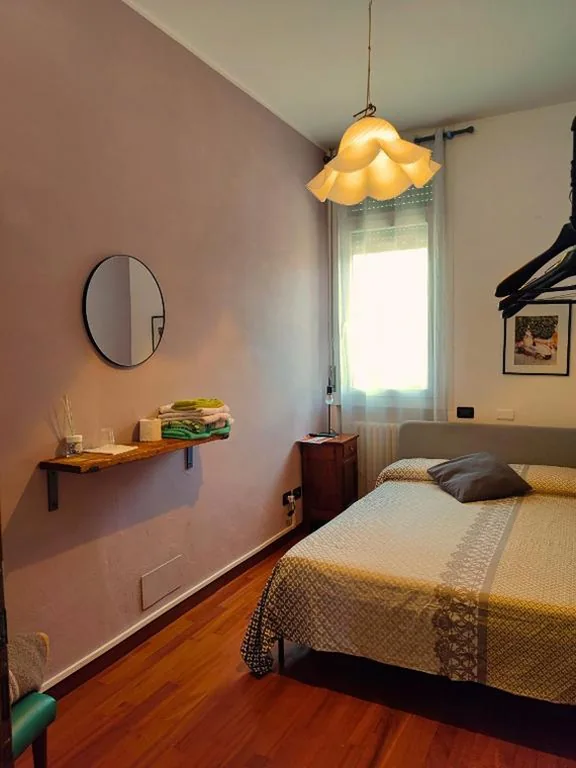 Standard Single Room with Shared Bathroom — B&B Colorado
