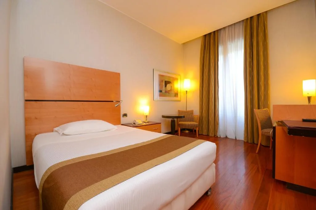 Standard Single Room — Hotel Igea