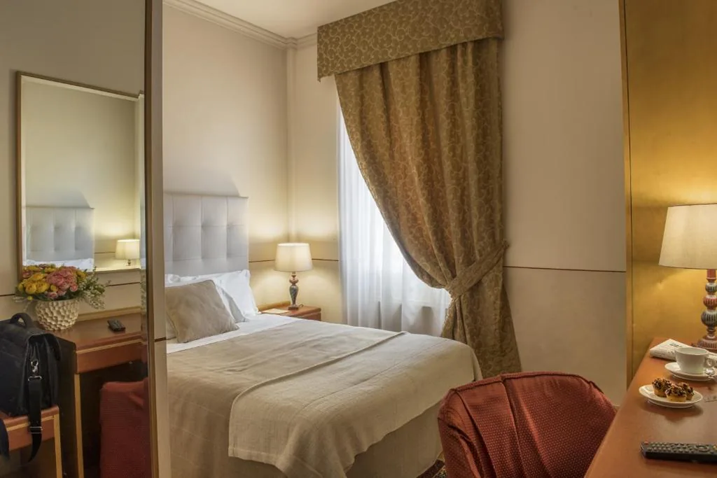 Camera Singola Superior — Hotel Ambasciatori