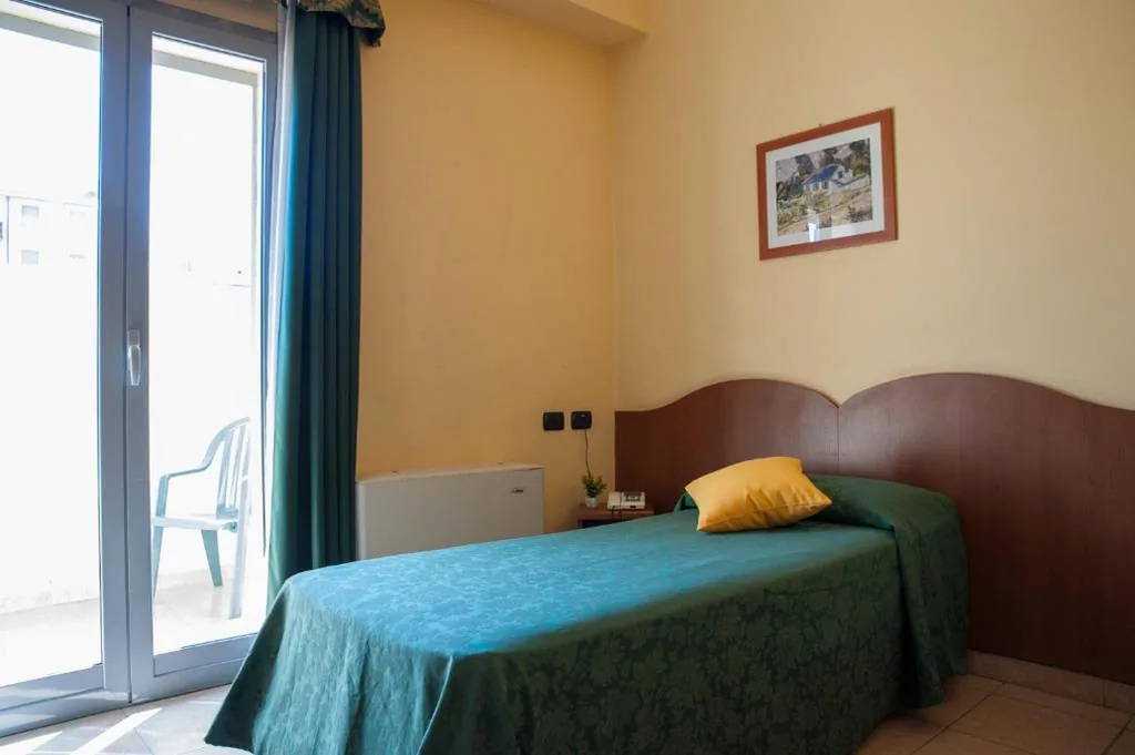 Camera Singola — The Best Hotel