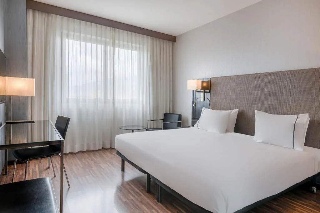 Camera Standard con 1 Letto King-Size e WiFi Gratuito — AC Hotel Brescia by Marriott