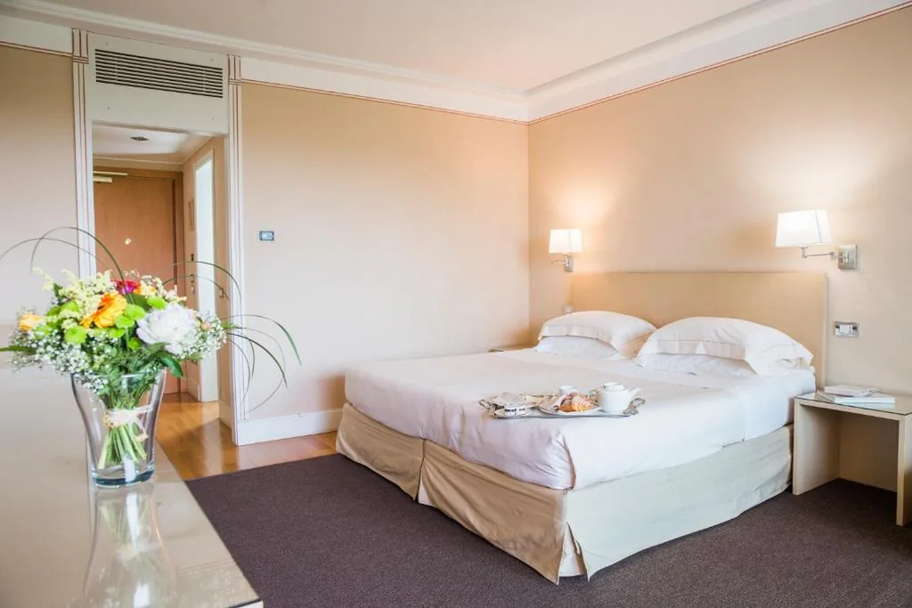 Standard Room with Garden View and Spa Access — Hotel Acquaviva Del Garda