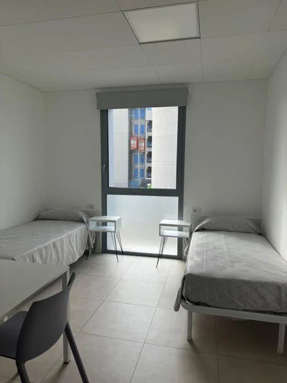 Standard Twin Room with Shared Bathroom — Foresteria Autostazione San Donato