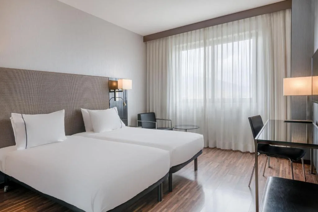 Camera Standard Doppia con Letti Singoli con WiFi Gratuito — AC Hotel Brescia by Marriott