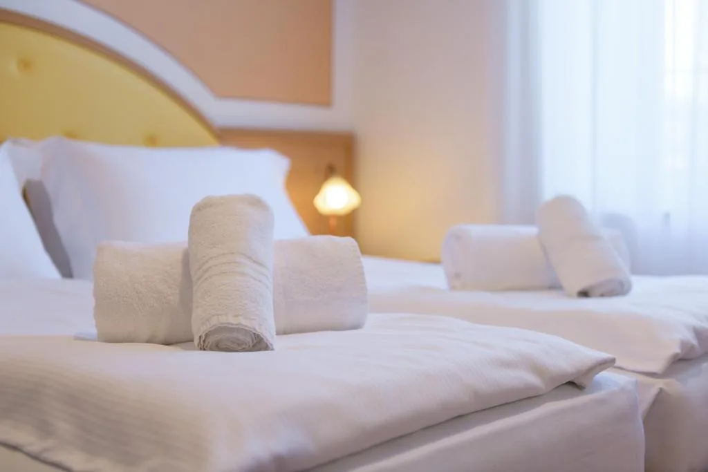 Standard Twin Room — Hotel Antico Monastero