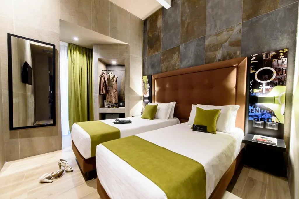 Camera Standard Doppia con Letti Singoli — Just Hotel Milano