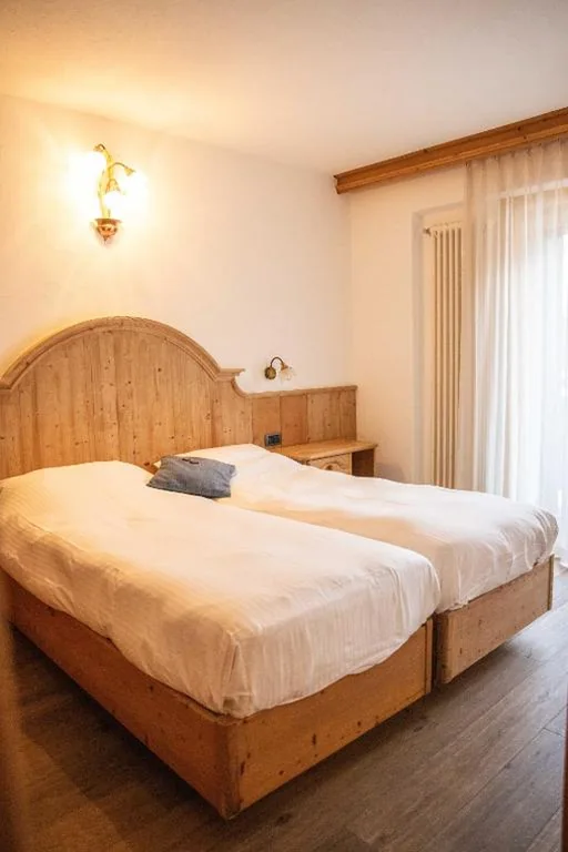 Standard Double Room/Twin Room with Balcony — Hotel La Montanina