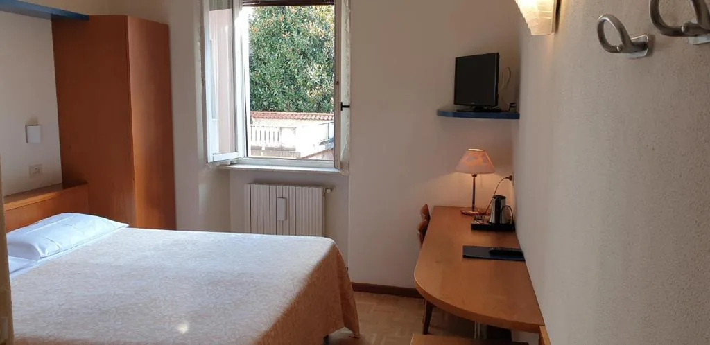 Standard Double/Twin Room — Hotel Tre Re